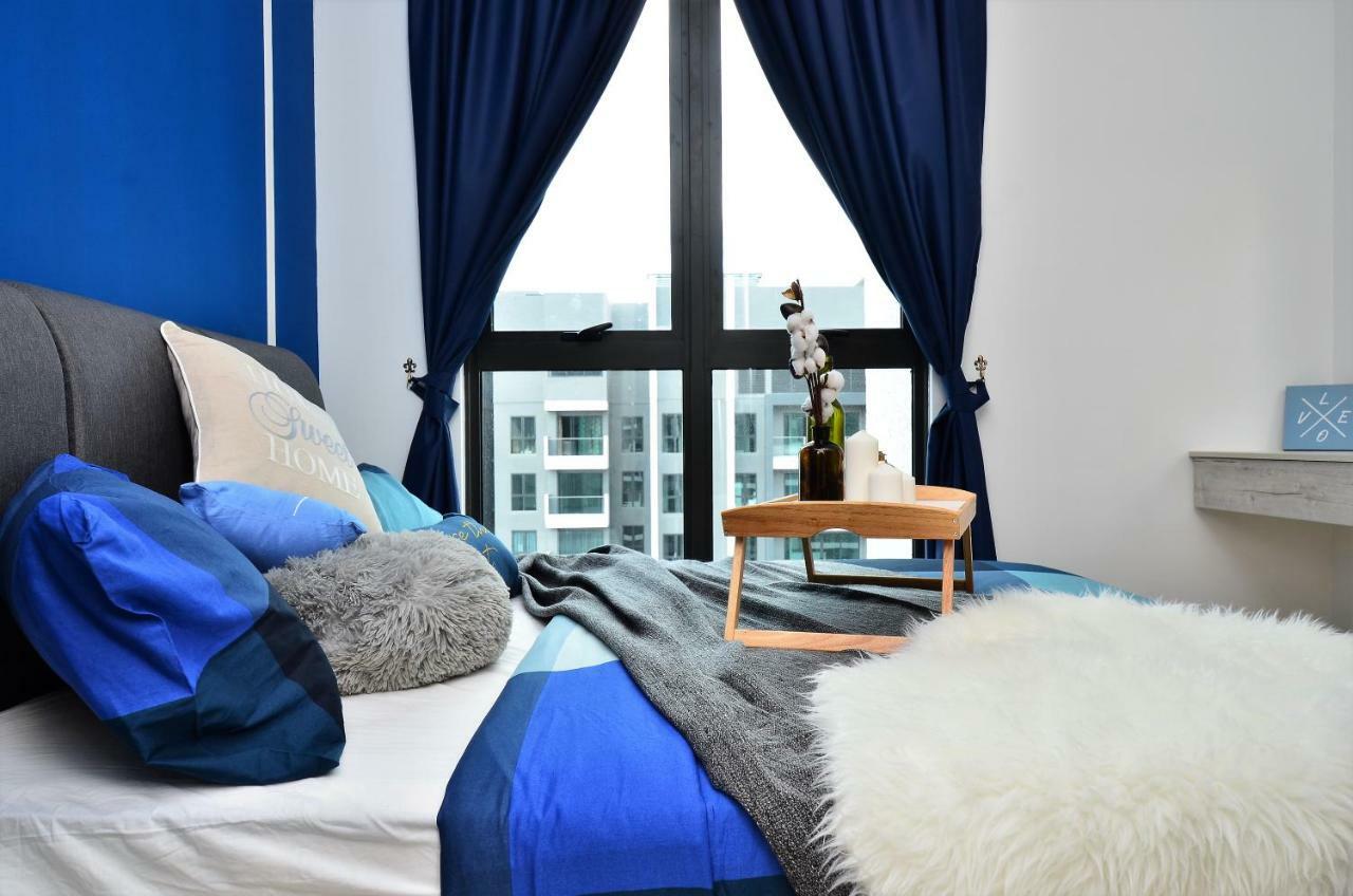 New Kl Pj @ 5min To Midvalley/sunway 6-8pax Homestay Kuala Lumpur